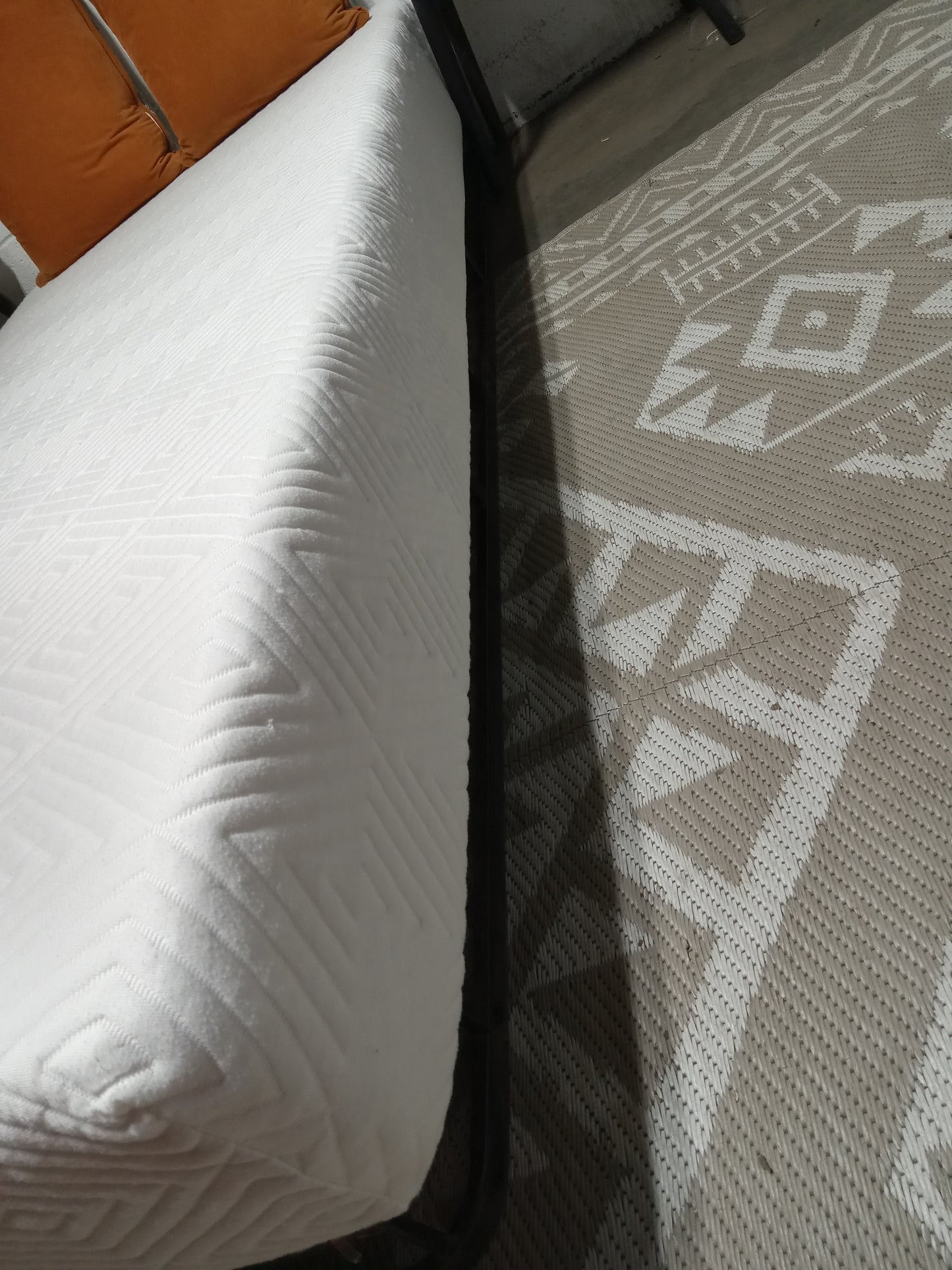 Sealy | Memory Foam | 8" Twin Matttress