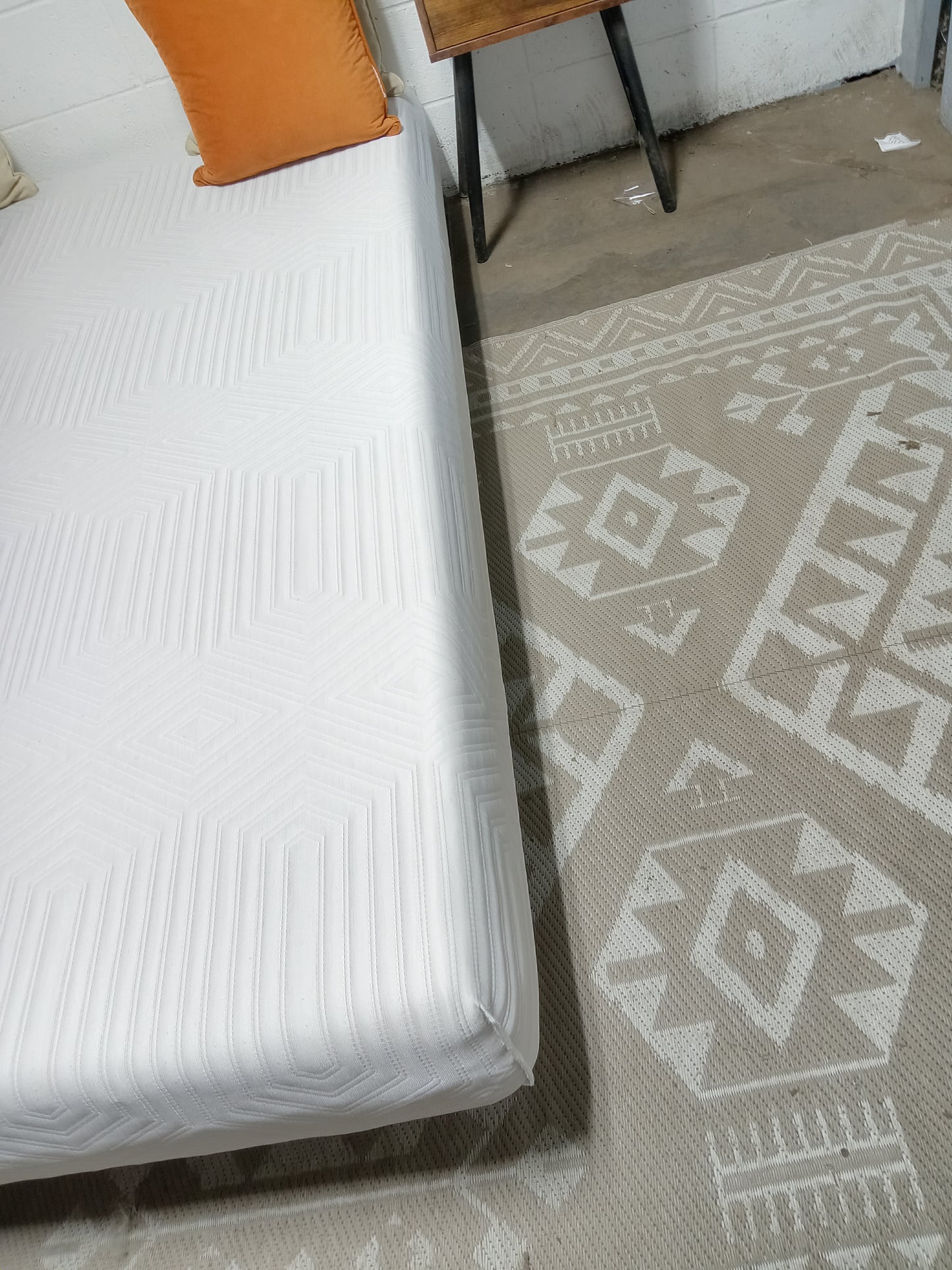 Unbranded | Reverse Cover Memory Foam | 8" Queen  Mattress