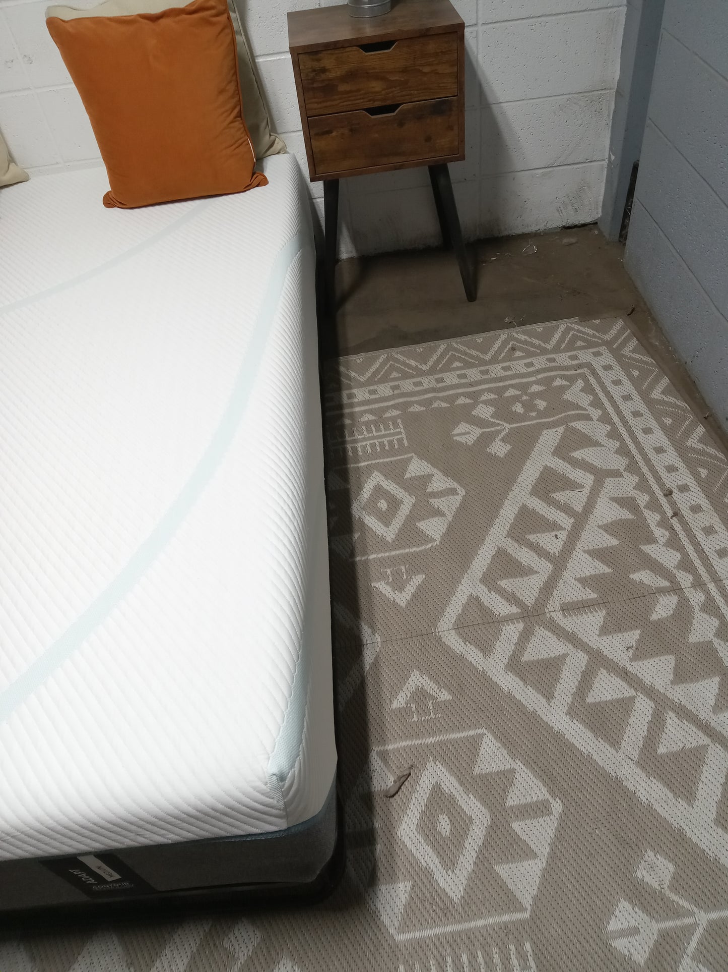 TempurPedic | Adapt Contour Technology | 11" Full Mattress