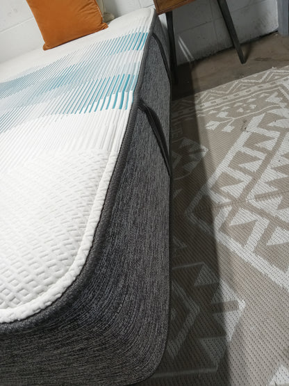 Beautyrest | Harmony Lux Hybrid Trilliant | 11'' King Mattress