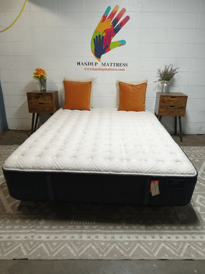 Stearns & Foster | Estate | 13'' Queen Mattress