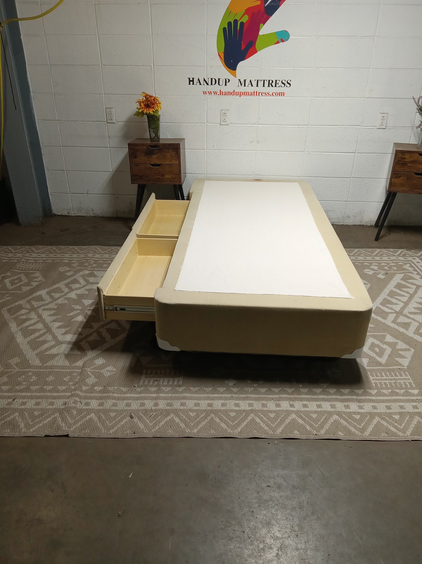 Stowaway | 10'' Foundation w/ Drawers Twin XL