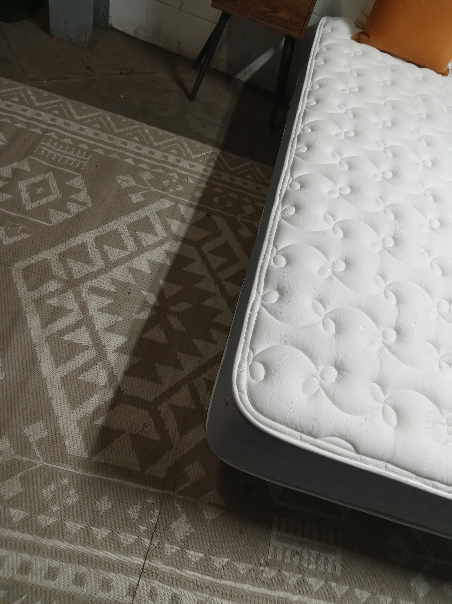 Back & Body | Chelsea | 10" Queen Mattress