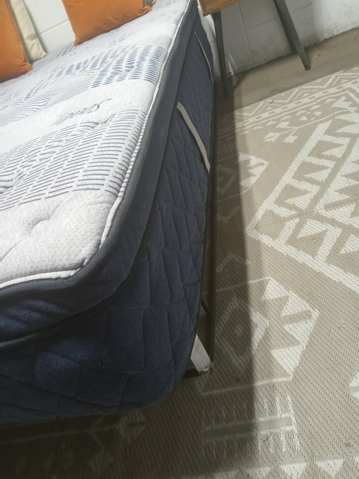 Sealy | Golden Elegance | 13" Queen Mattress