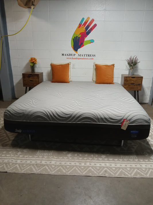 Sealy | Hybrid Performance Pusturepedic Technology| 13" King Mattress
