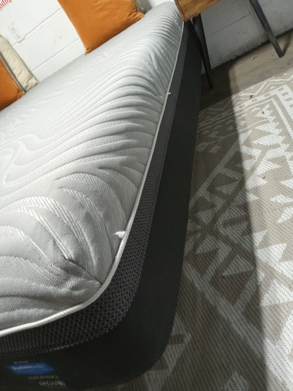 Sealy | Hybrid Performance Pusturepedic Technology| 13" King Mattress