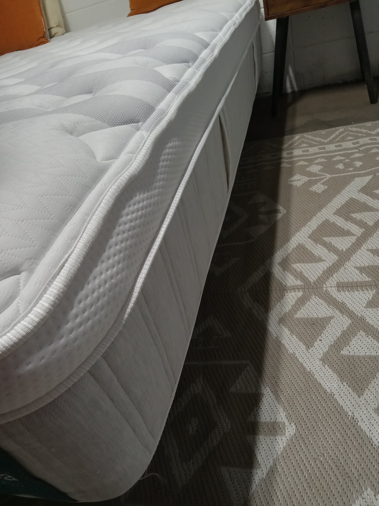 Leesa | Sapira Chill Hybrid  | 14" Queen Mattress