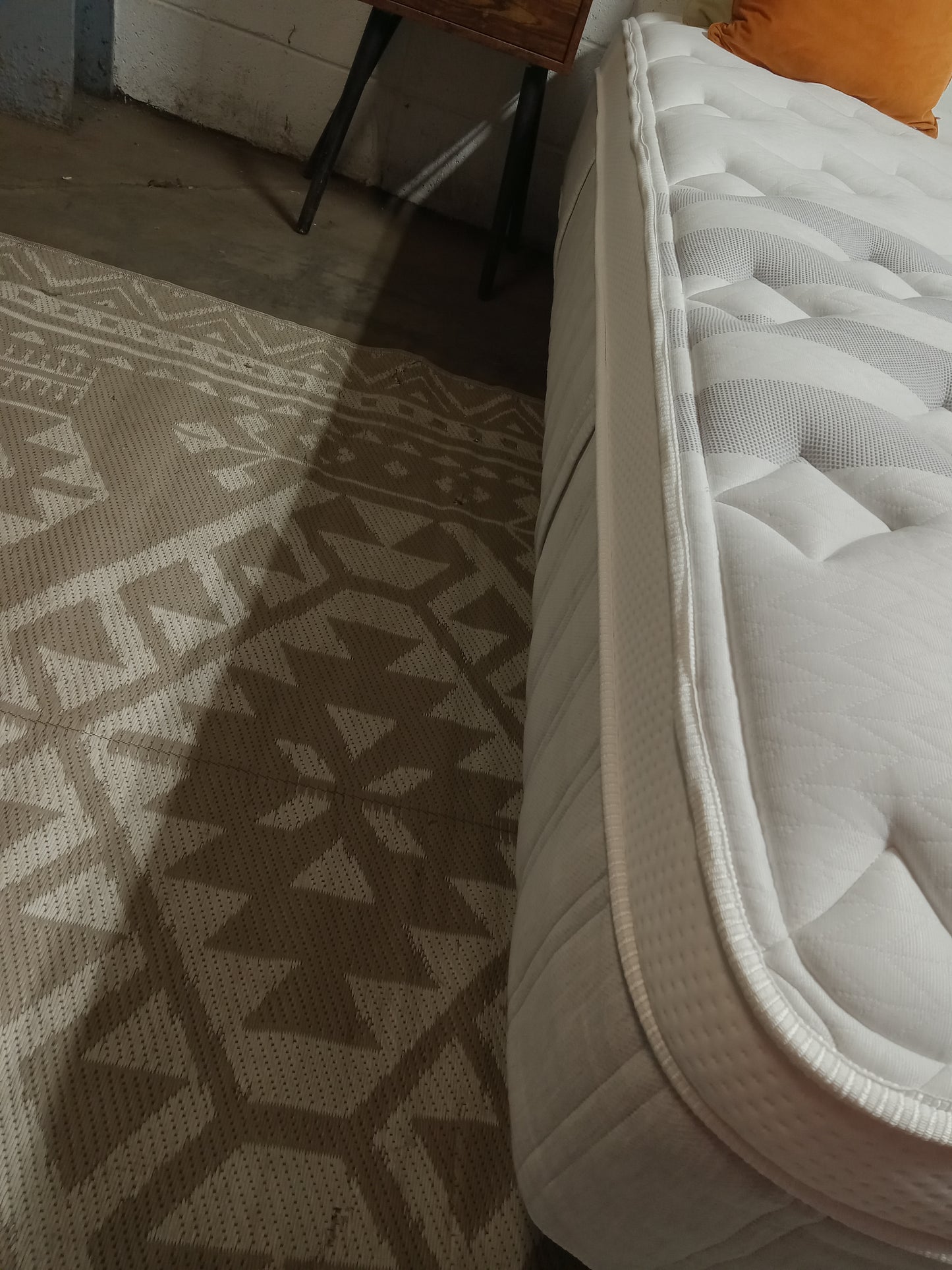 Leesa | Sapira Chill Hybrid  | 14" Queen Mattress