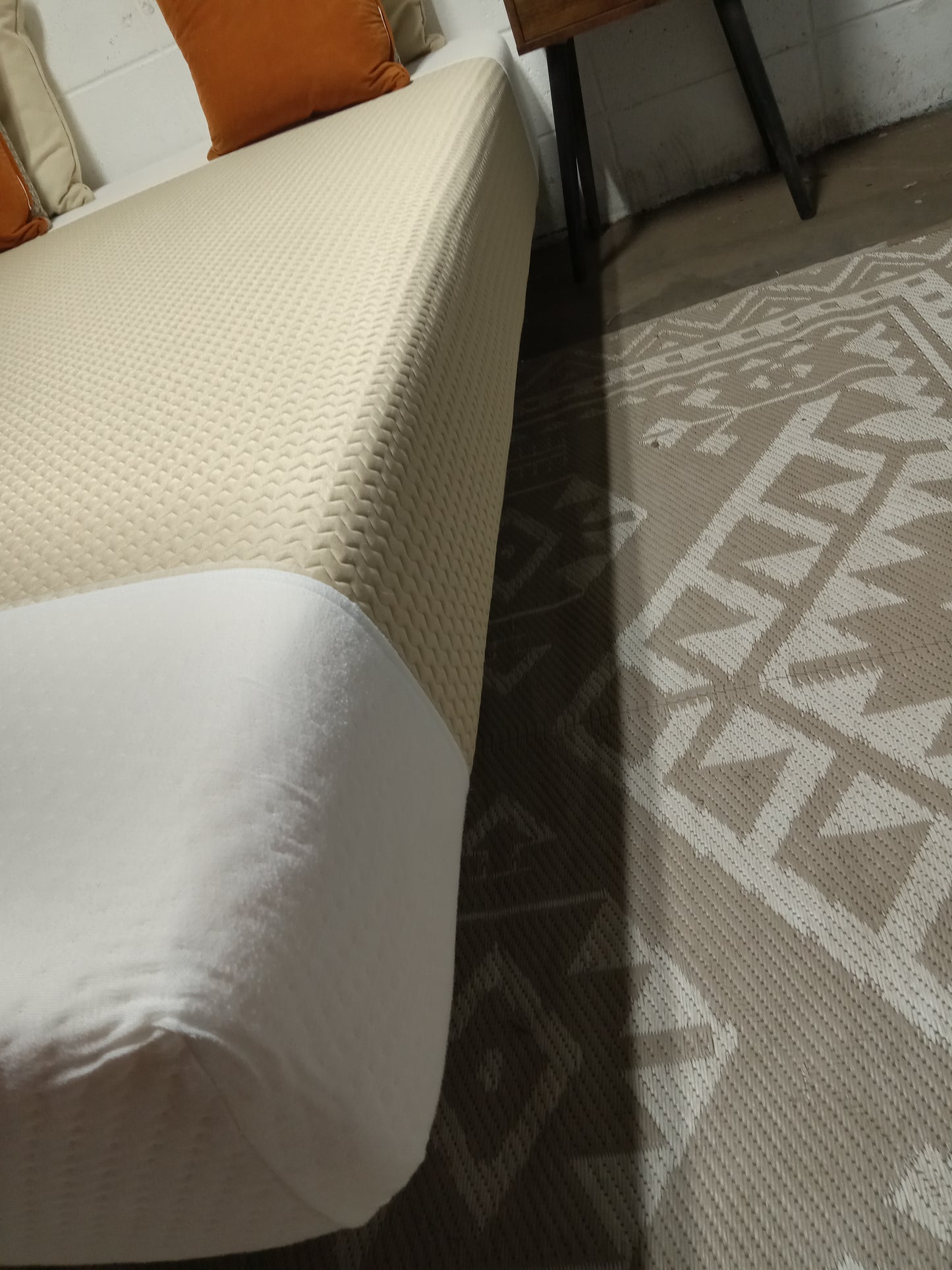 Sealy | Embody Introspection  | 10" Queen Mattress