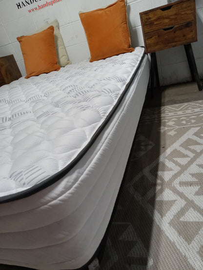Wayfair | WFSL1129 Wayfair Sleeper Medium Hybrid  | 10.5" Queen Mattress
