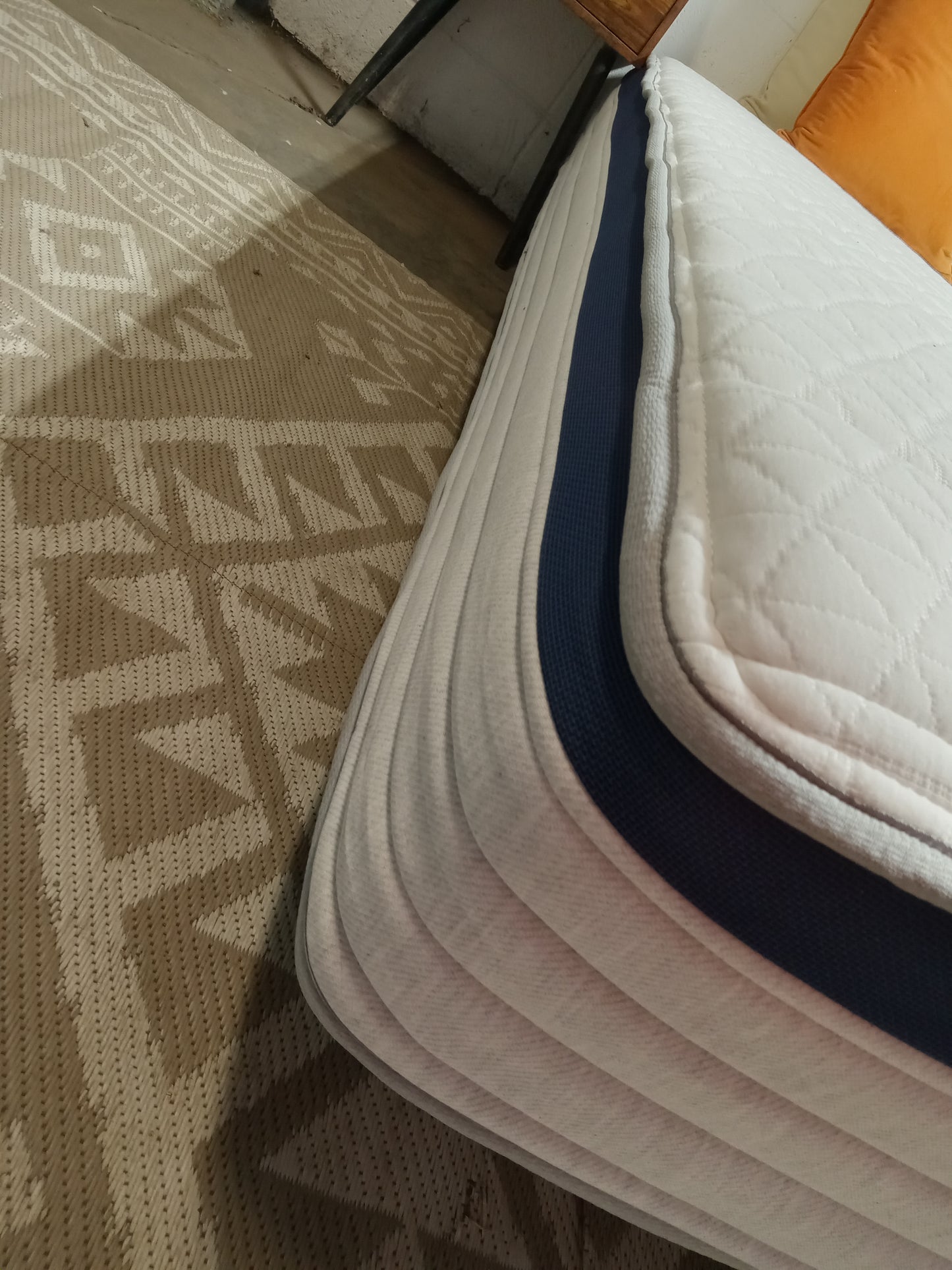 Helix | Midnight w GlacioTex Cooling | 11.5" King Mattress