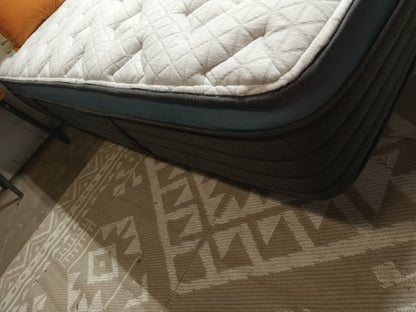 Helix | Luxe Twilight w/ GlacioTex Cooling | 13.5" King Mattress