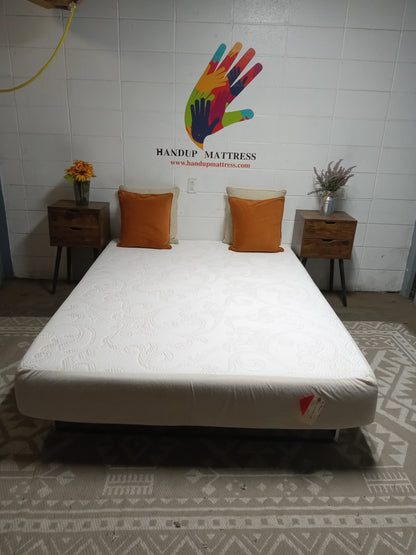 Tempur-pedic | Memory Foam | 10" Queen Mattress