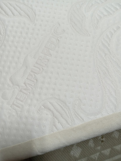 Tempur-pedic | Memory Foam | 10" Queen Mattress