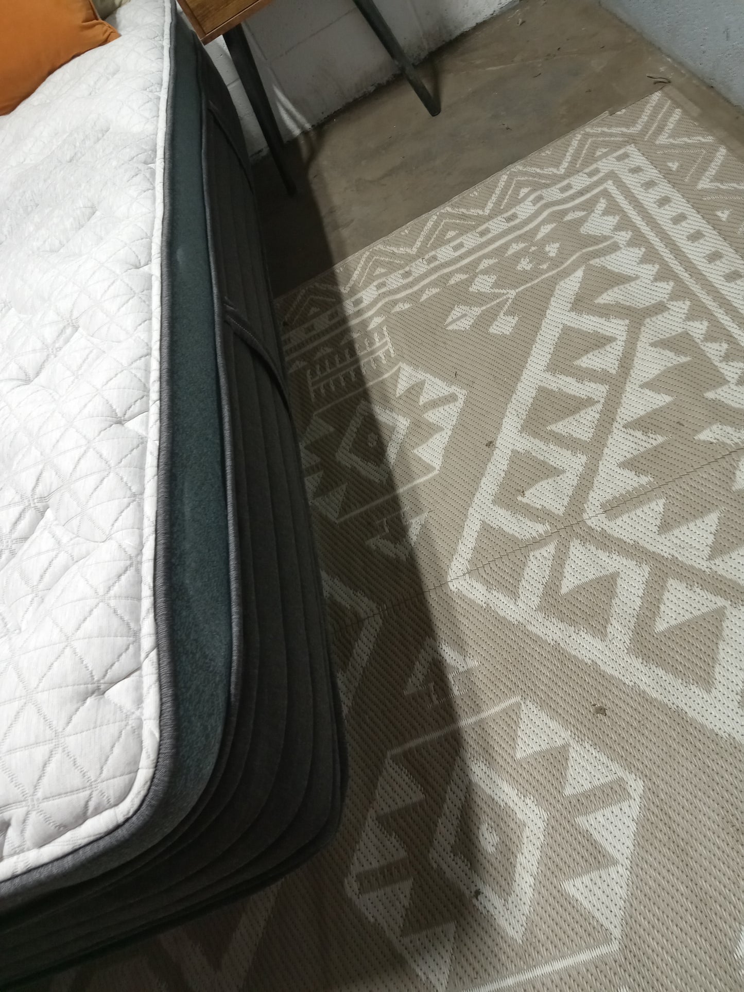 Helix | Luxe Sunset w/GlacioTex™ Cooling Cover 13.5" | Queen Size