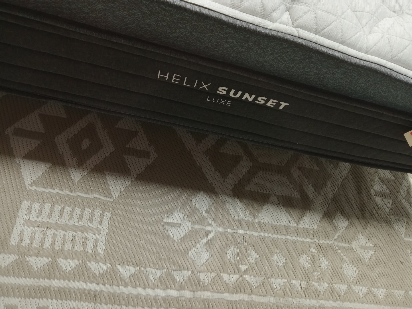 Helix | Luxe Sunset w/GlacioTex™ Cooling Cover 13.5" | Queen Size