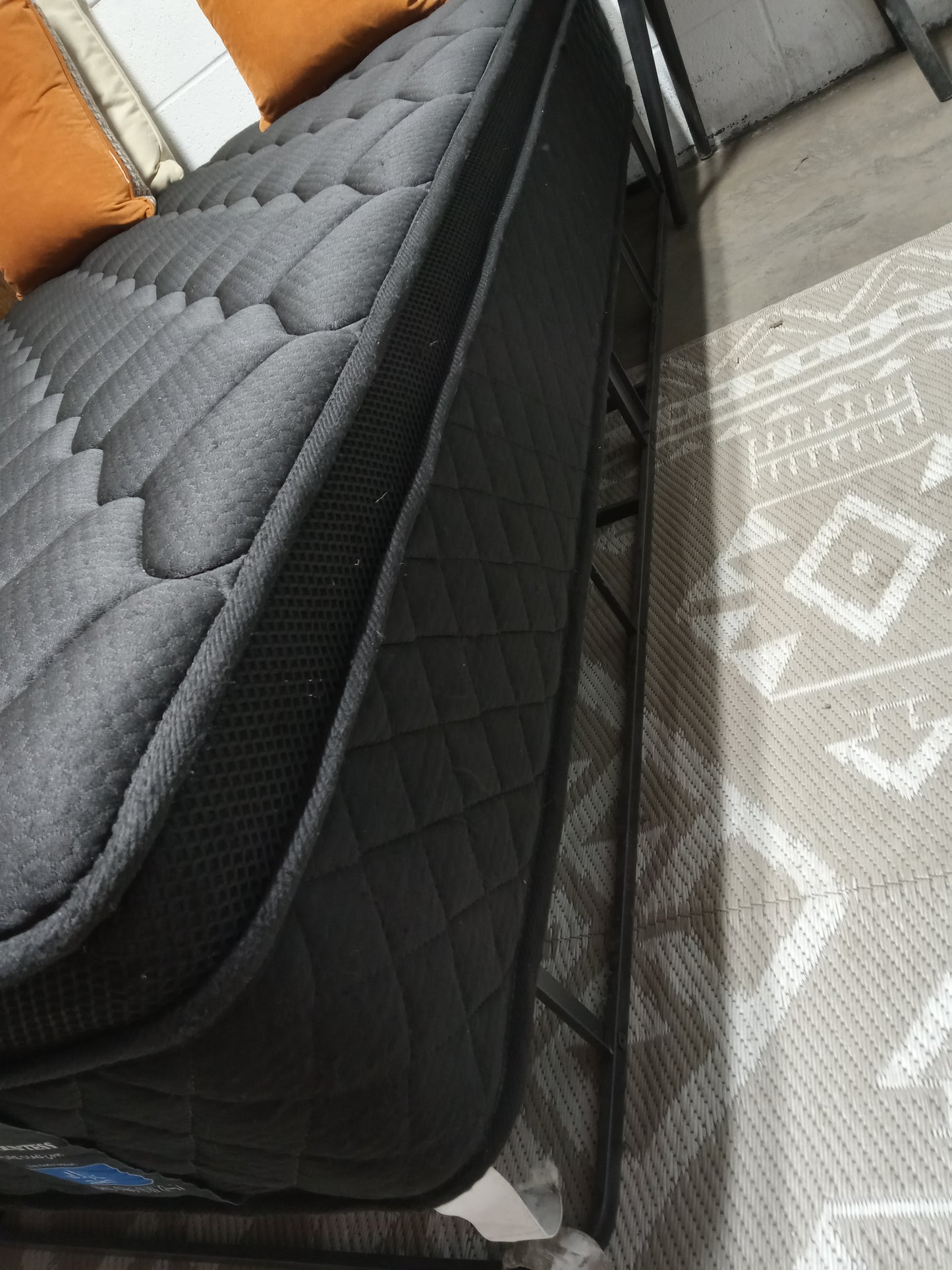 Viscountess | Eurotop with Gel Memory Foam Hybrid | 11" Queen Mattress