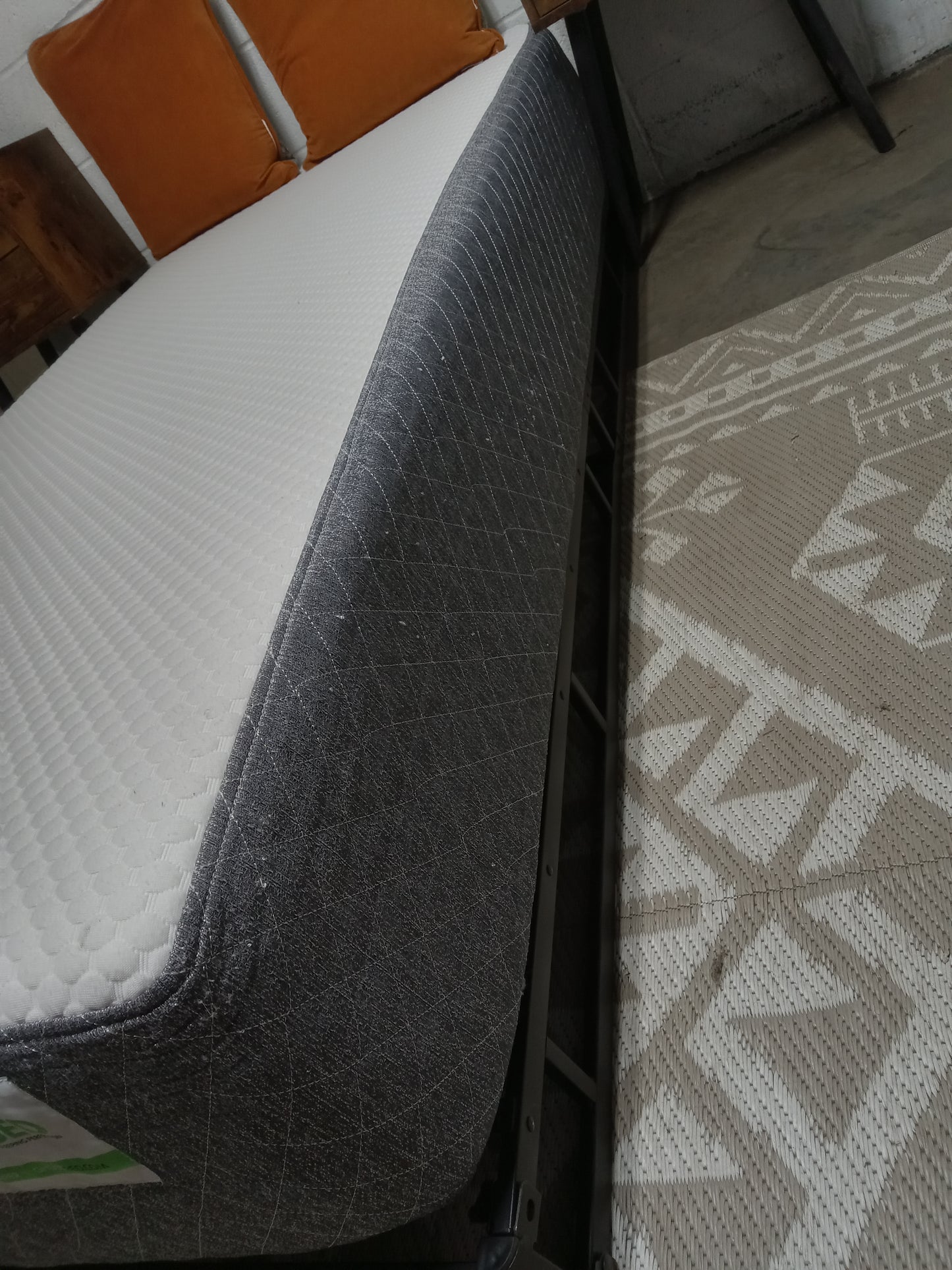 GhostBed | Cooling Gel | Memory Foam | 11" Twin Mattress