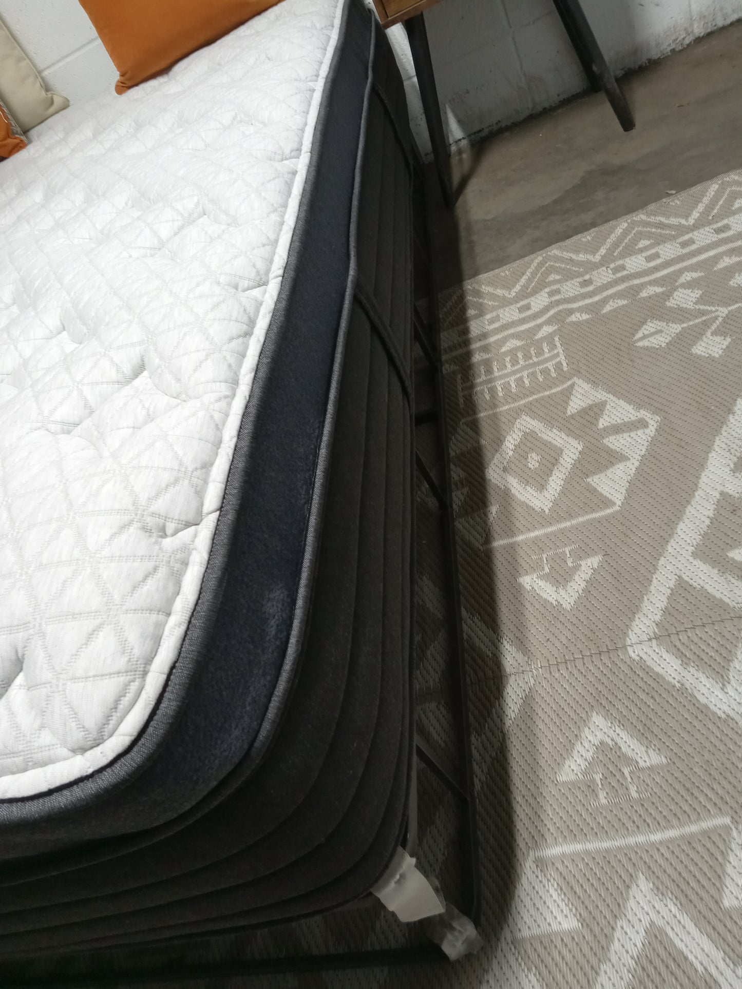 Helix | Midnight Luxe | 13.5'' Full Mattress