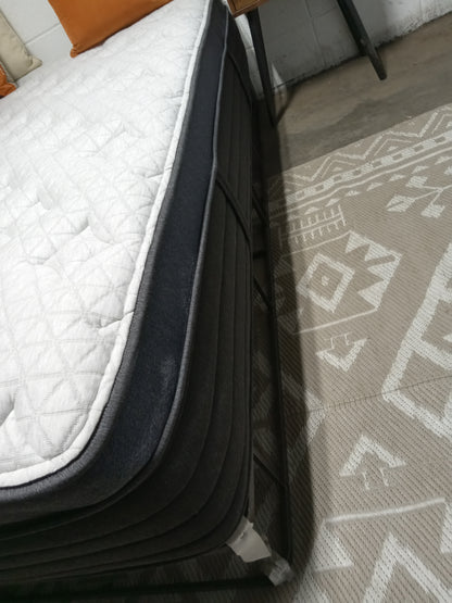 Helix | Midnight Luxe | 13.5'' Full Mattress