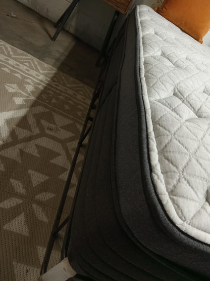 Helix | Midnight Luxe | 13.5'' Full Mattress