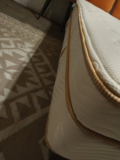 Saatva | Classic Firm | 14.5"  Twin XL  Mattress