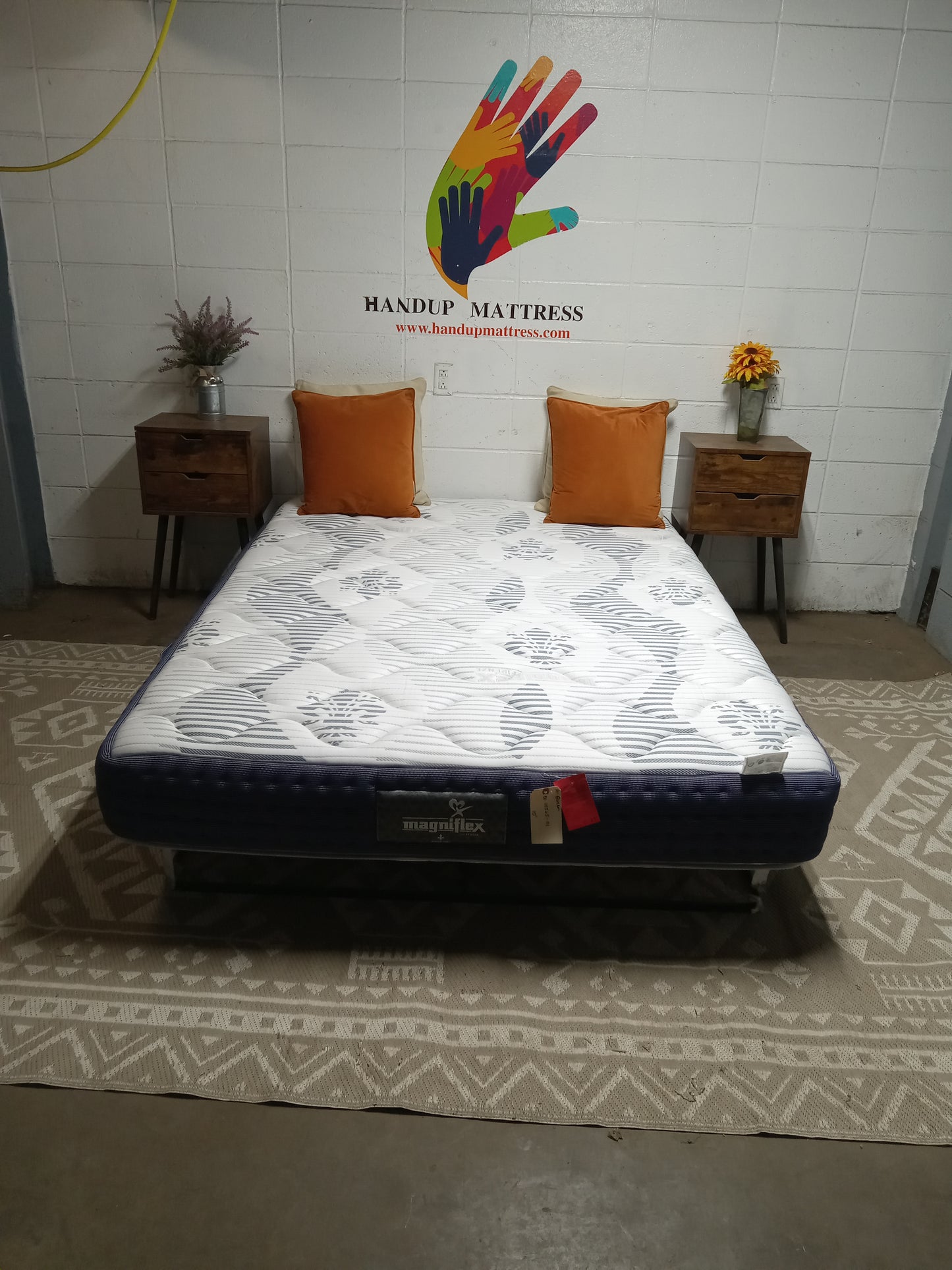 Magniflex Italia | MagniCool | Firm | 10" Queen Mattress