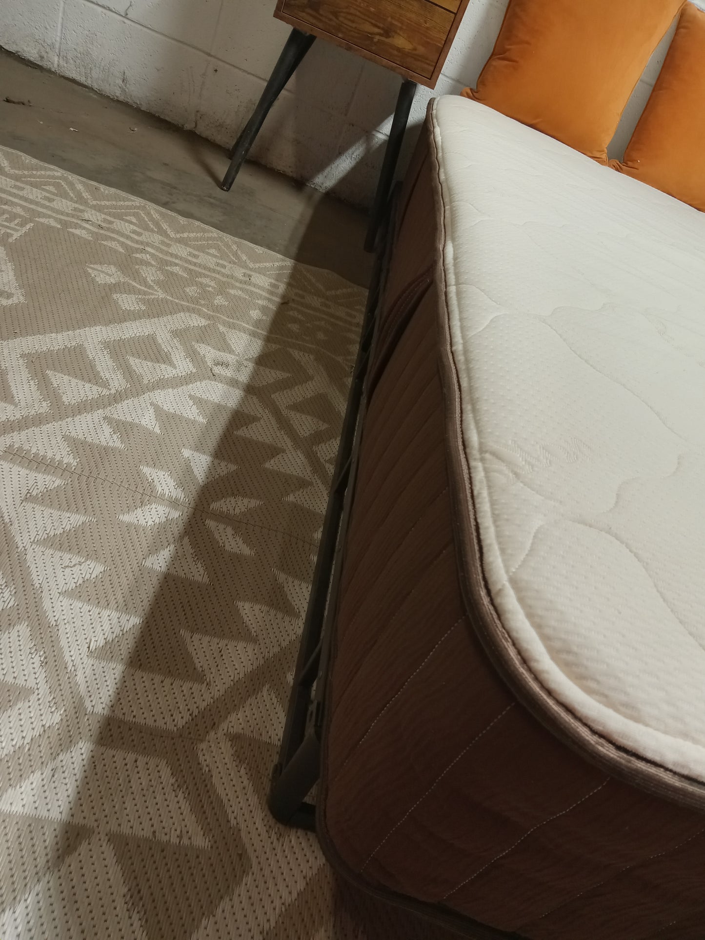 Sweet ZZZ | Honey Hybrid | 11" Twin XL Mattress