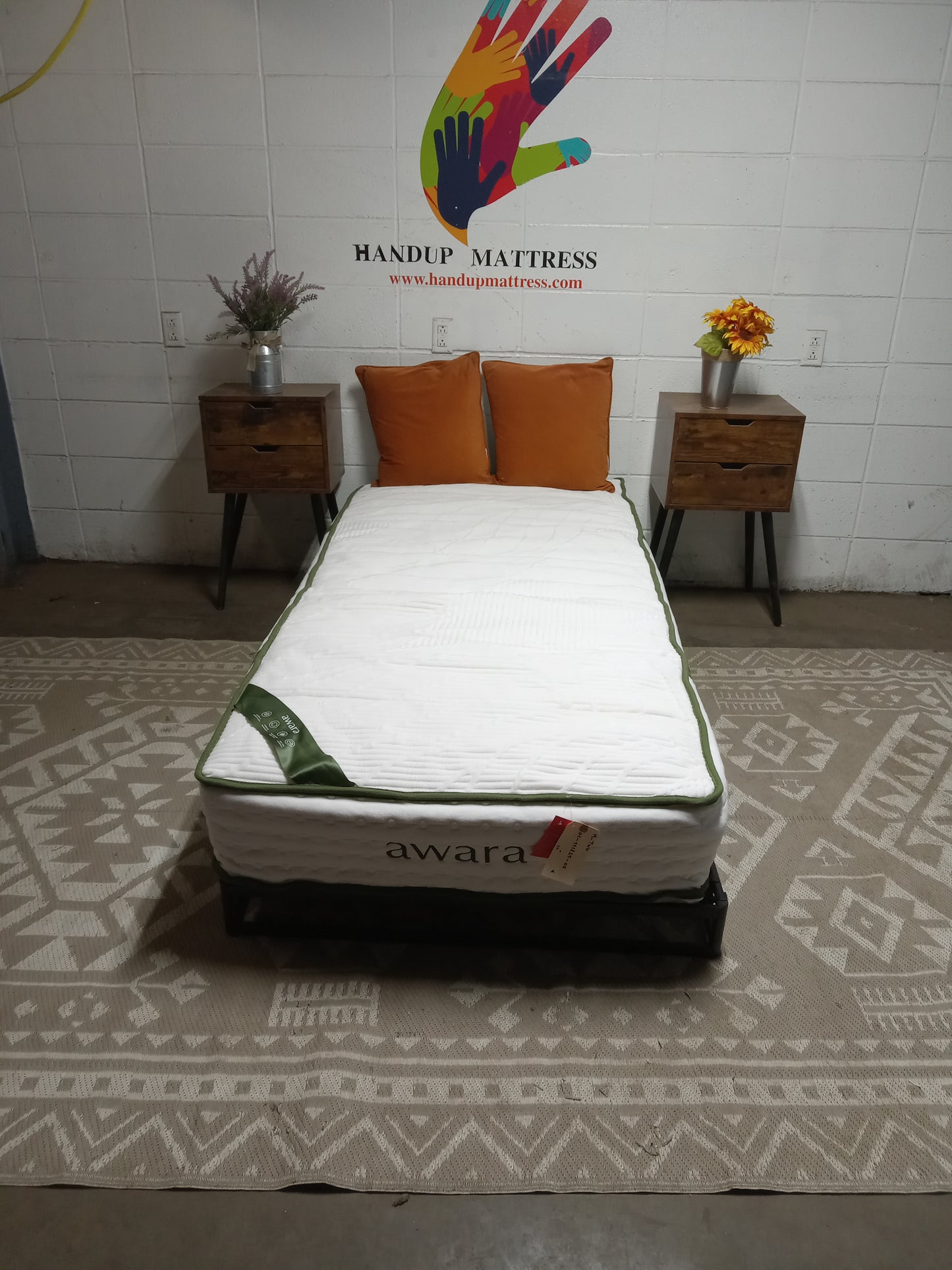 Awara | Natural Luxury Hybrid | 10"  Twin Mattress