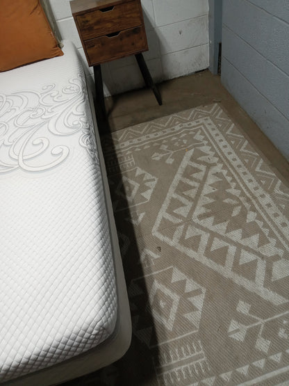 Sealy | PosturePedic Hybrid plush | 12" Queen Mattress