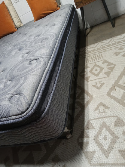 Sierra Sleep | Ashley Agusta 2 | Hybrid | 12" Queen Mattress