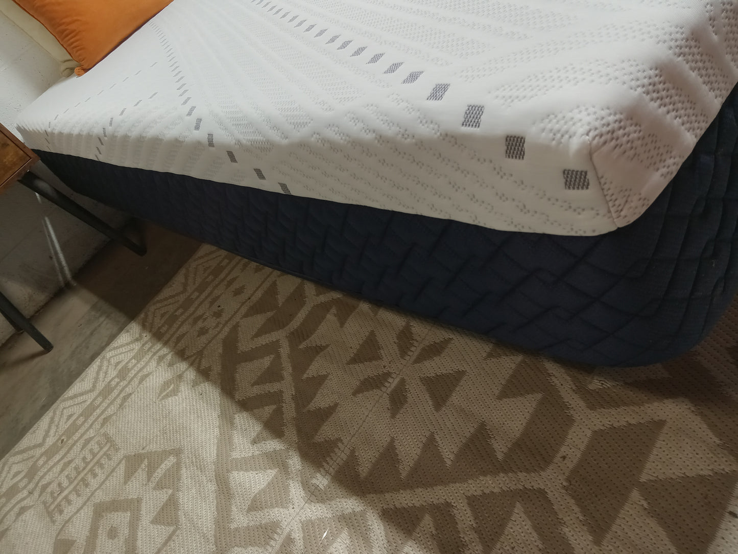 Jordan's Furniture | Xtra Incredible Hybrid | 12" Queen Mattress