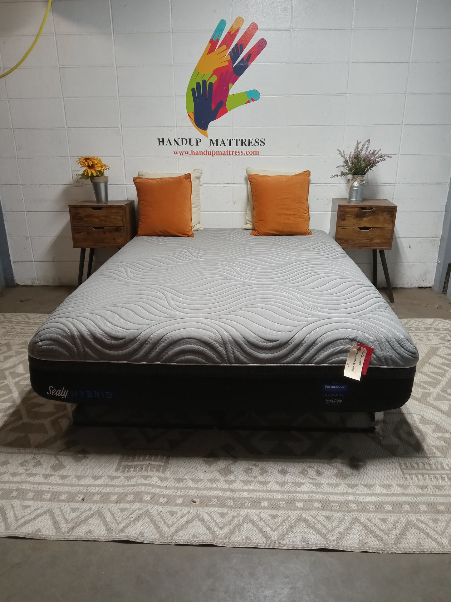 Sealy | Hybrid Performance Pusturepedic Technology| 13" Queen Mattress