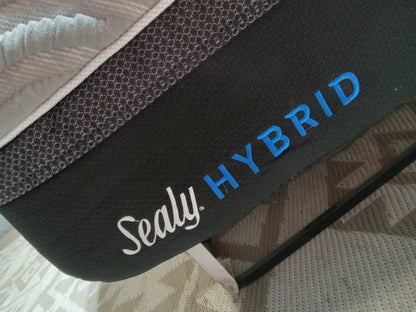 Sealy | Hybrid Performance Pusturepedic Technology| 13" Queen Mattress