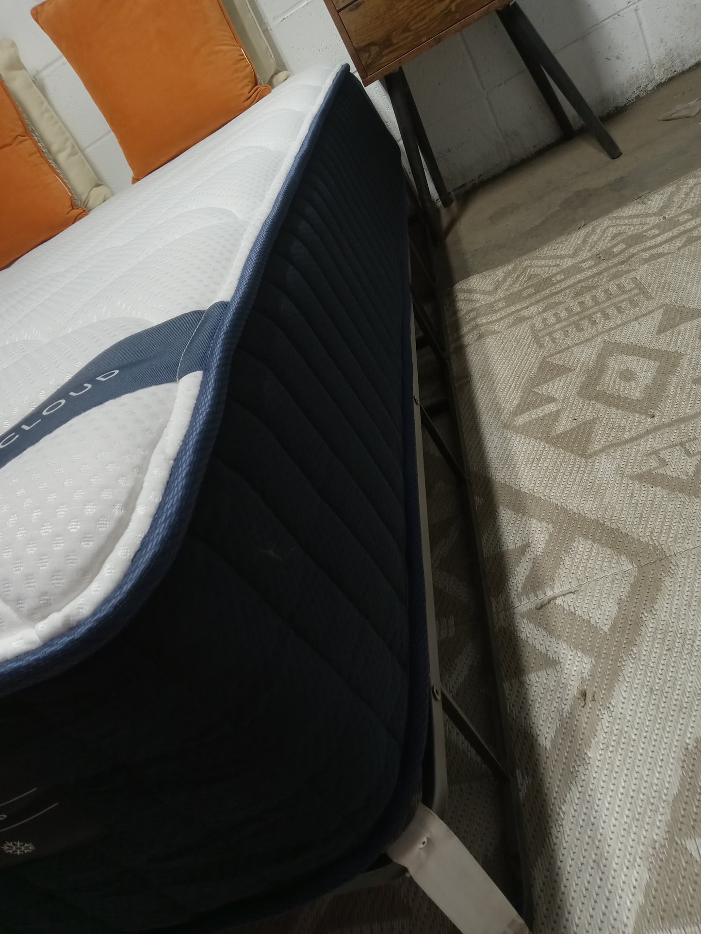 DreamCloud |Classic Hybrid | 12" Full Mattress