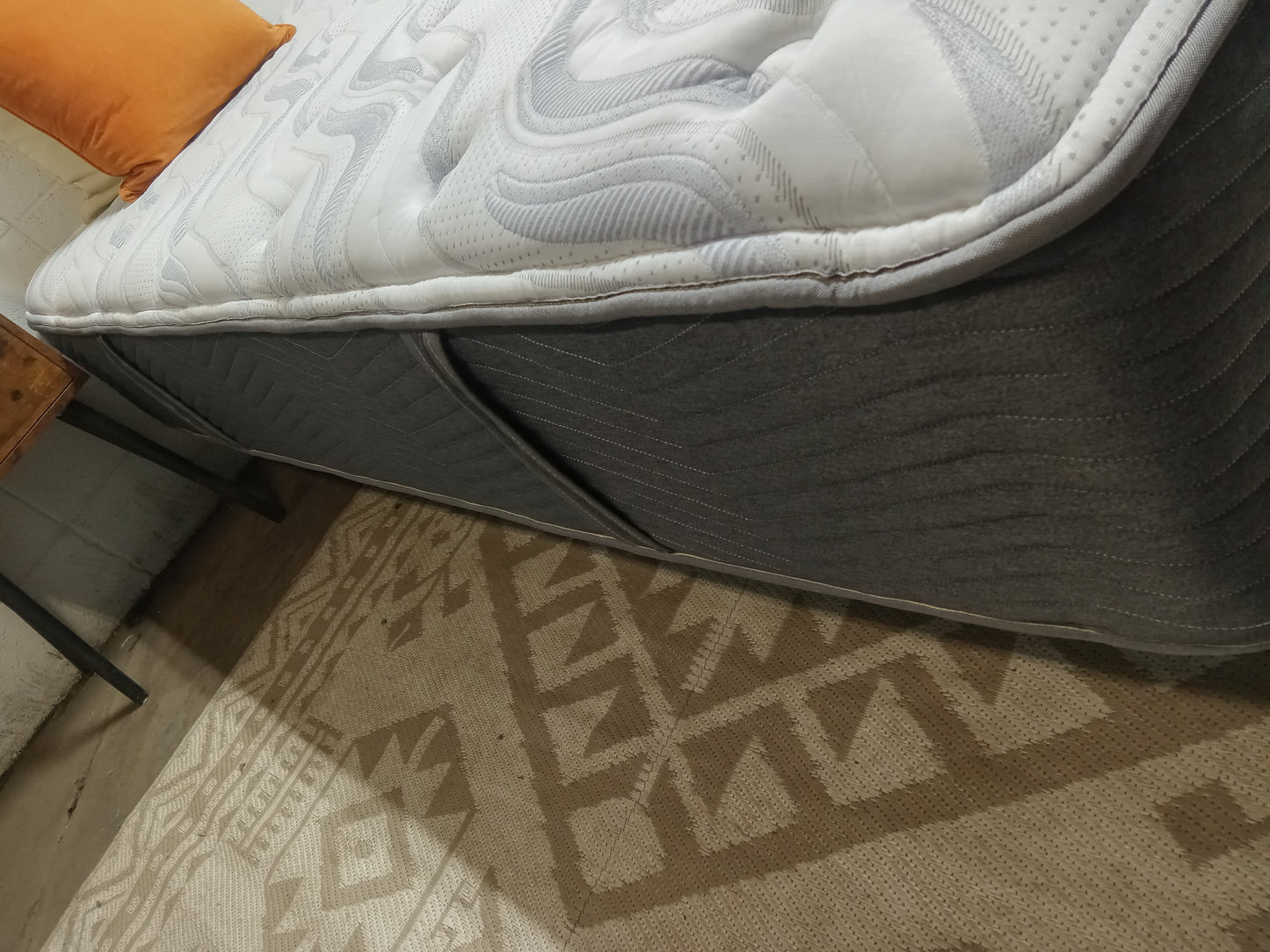 Jordan's Mattress Factory | Juno  Medium  | 13" King Mattress