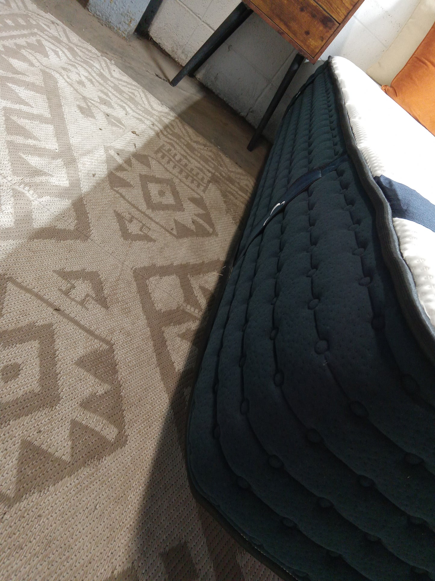 Dreamcloud | Classic Hybrid | 12'' King  Mattress