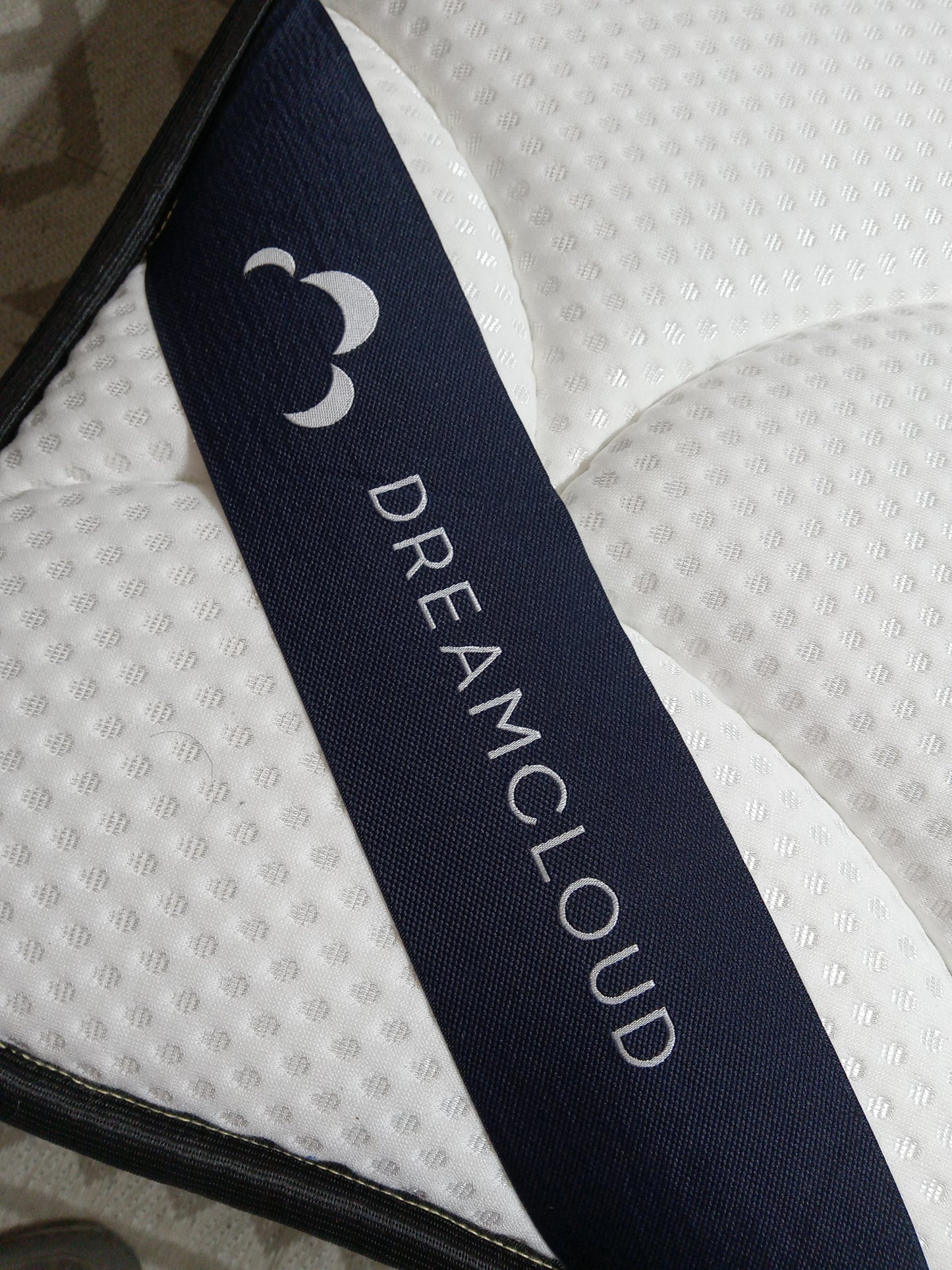 Dreamcloud | Classic Hybrid | 12'' King  Mattress