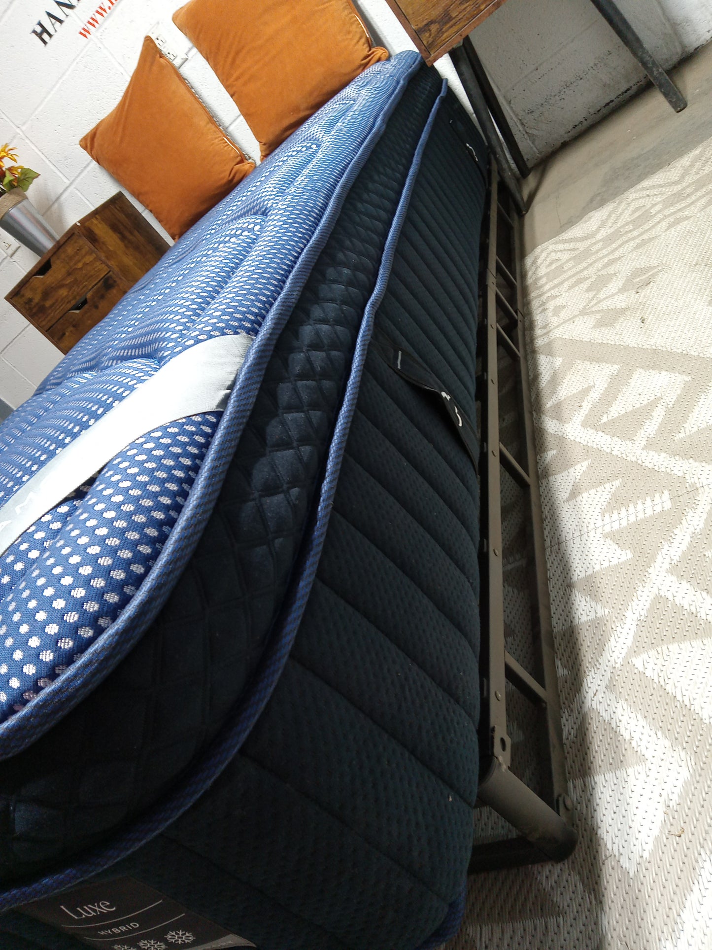 Dreamcloud | Luxe Hybrid | 14'' Twin XL Mattress