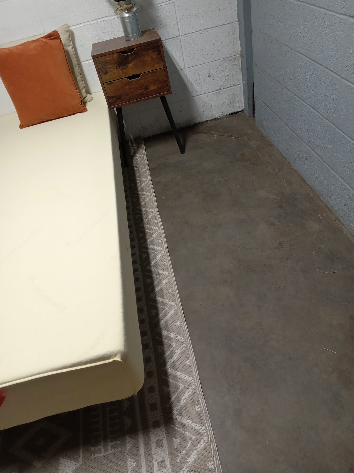 Memory Foam | 9" Queen Mattress (Reversed Cover)