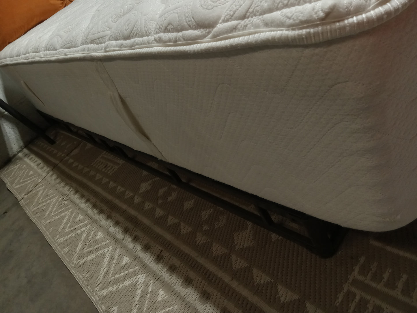 Gardner Mattress | Comfort Support | 13" Twin XL Mattress