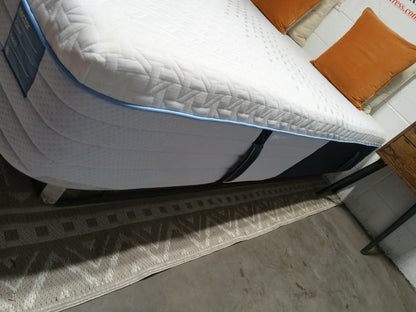 Nectar | Classic Hybrid | 12" Queen Mattress
