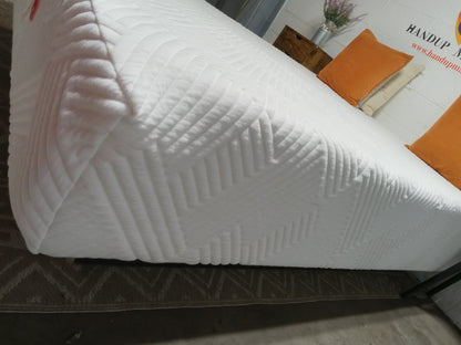 Wellsville | Gel-Infused Memory Foam | 14" Queen Mattress