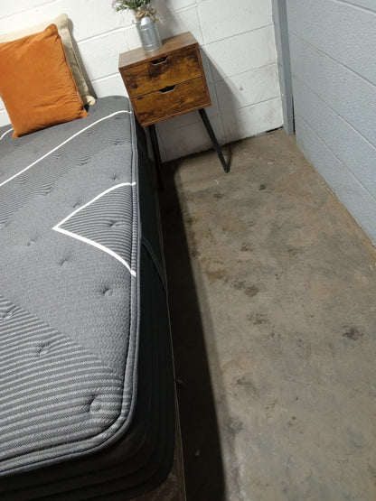 Beautyrest | Black C Class | 13" King Mattress