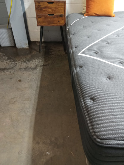 Beautyrest | Black C Class | 13" King Mattress