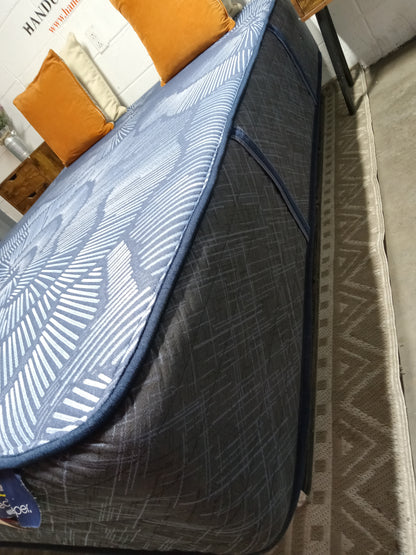 Serta | Perfect Sleeper Hybrid | 13" Queen Mattress
