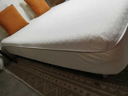 Tempur-Pedic | Memory Foam | 11" Queen Mattress