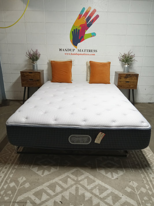 Beautyrest | Silver Courtyard Blue Plush | 10" Queen Mattress