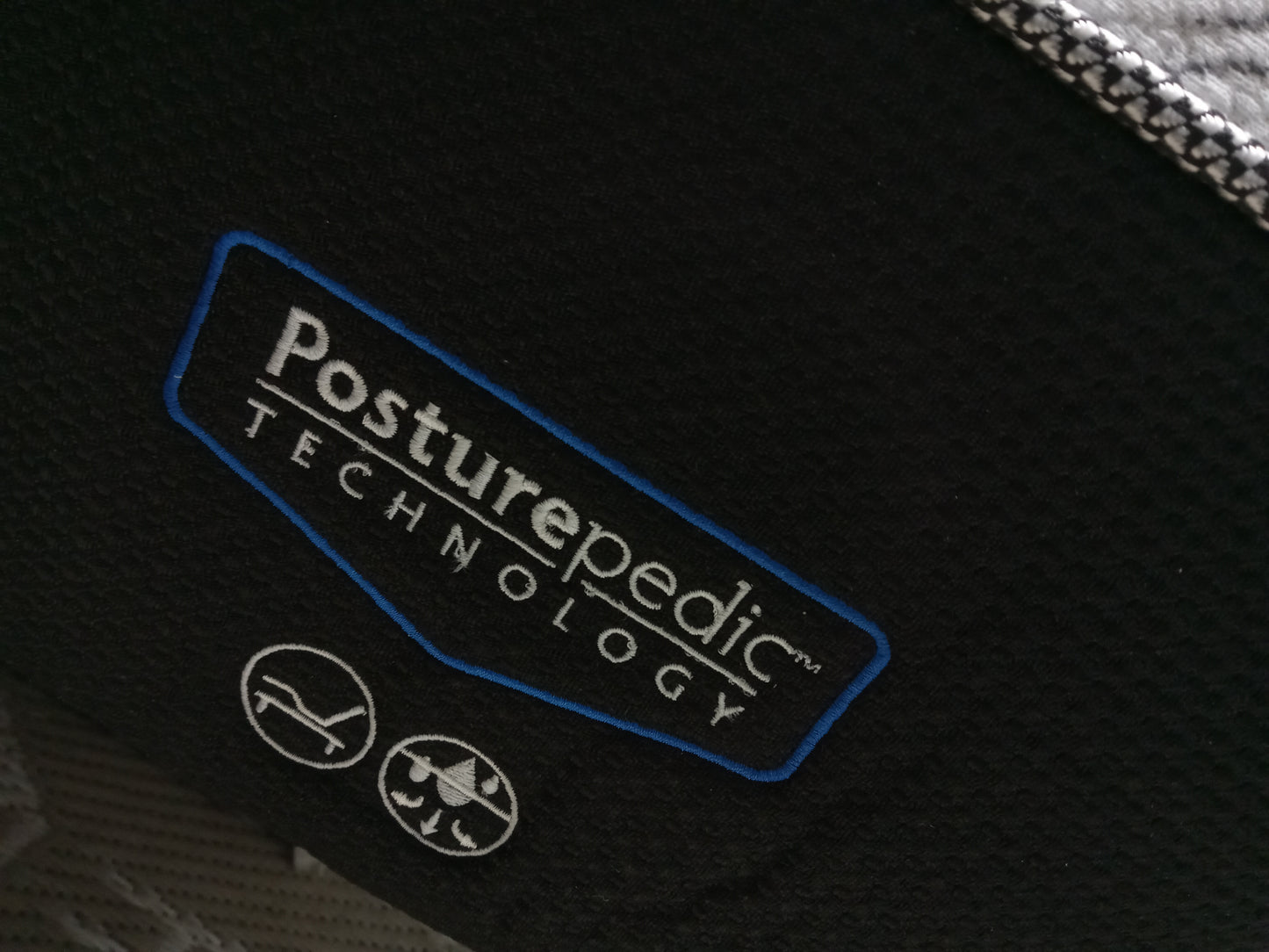 Sealy | Conform Performance Cushion Firm | 11" Queen Mattress