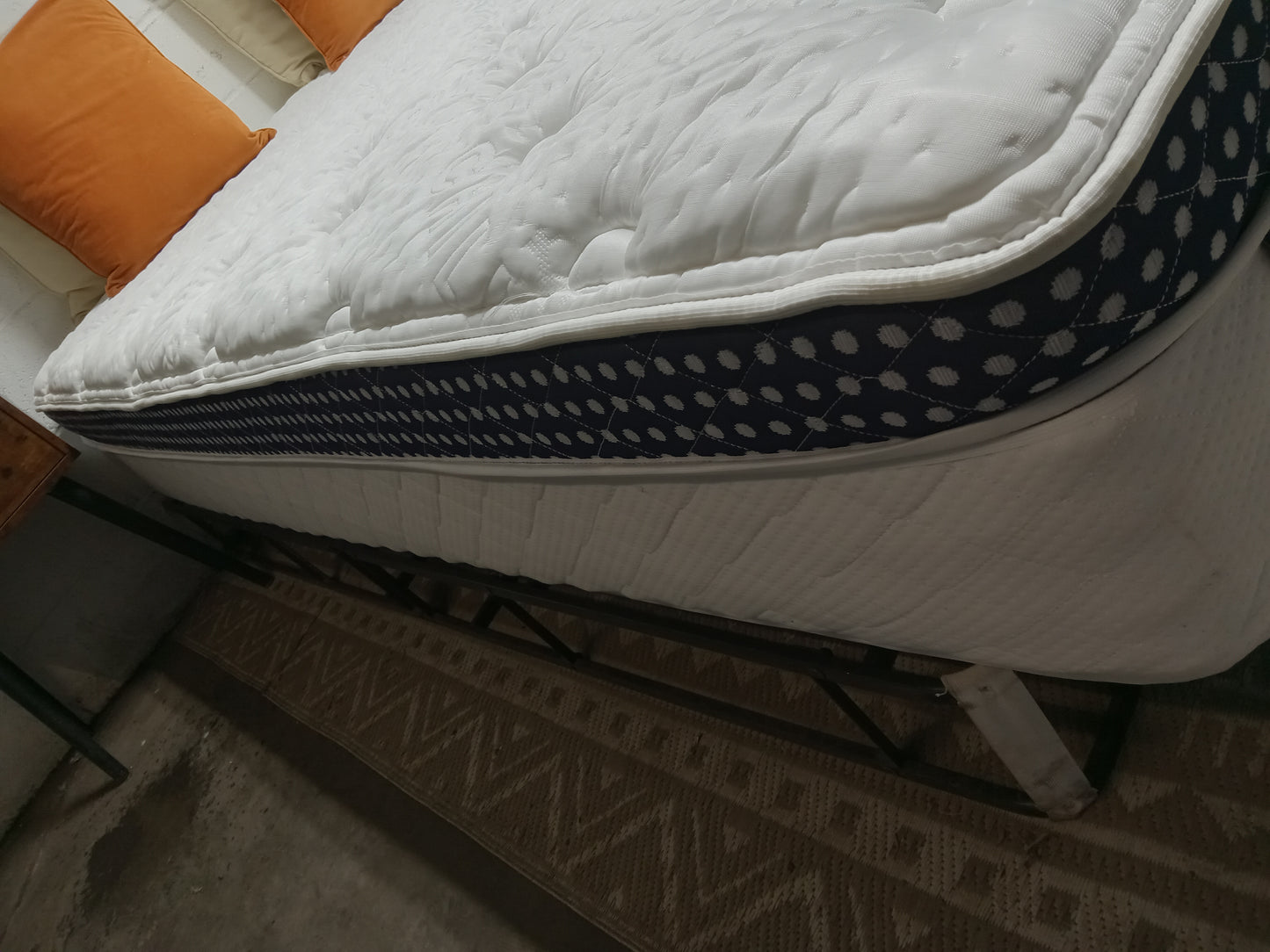 WinkBeds | The EcoCloud | 12.5" Queen Mattress